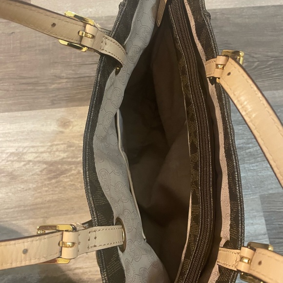 Michael Kors bag - Picture 2 of 5